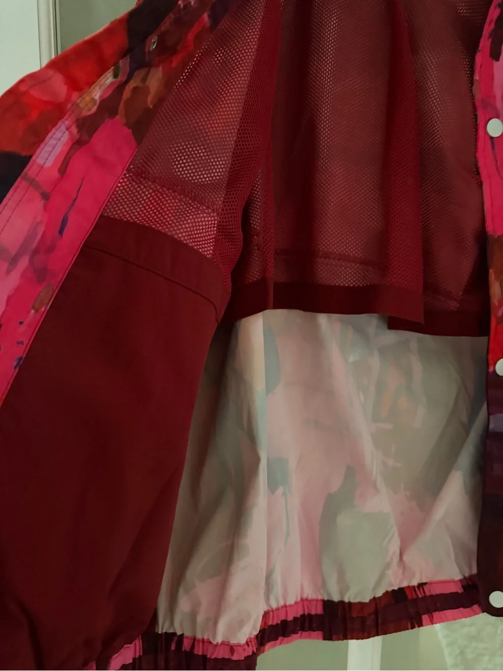 YLLW Women's Abstract Print Pink & Red Lightweight Jacket